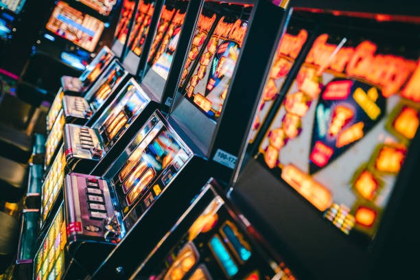 Mobile phone showing new slot game tutorial on katakwin login